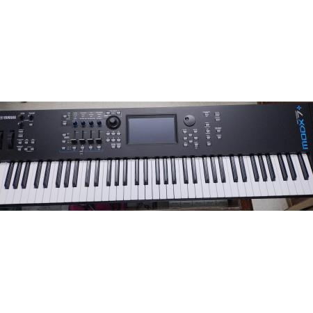 Sintetizadores Yamaha MODX7+ Plus B-Stock Exposición