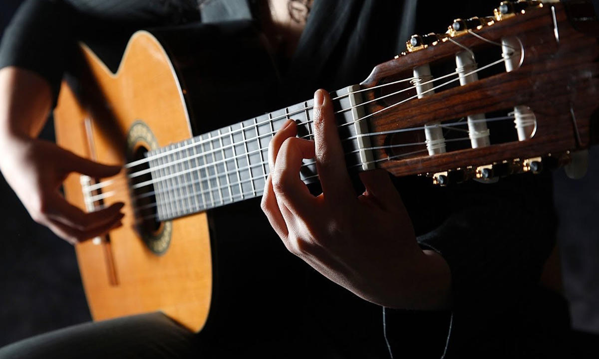 servir Alivio George Bernard Qué es más fácil, una guitarra española o acústica? | Musicopolix